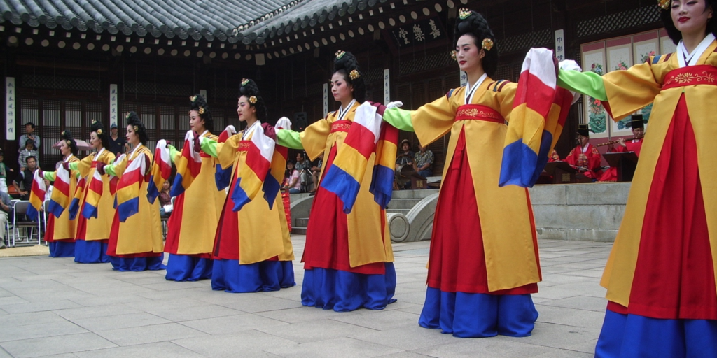 Korean cultural performances during Chuseok